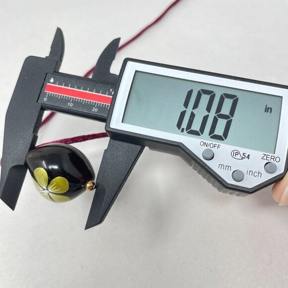 Hawaiian Kukai Nut Necklace Handpainted Black Floral Adjustable - Picture 7 of 9